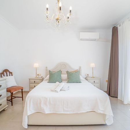 Harmony House Villa โรเซส ภายนอก รูปภาพ