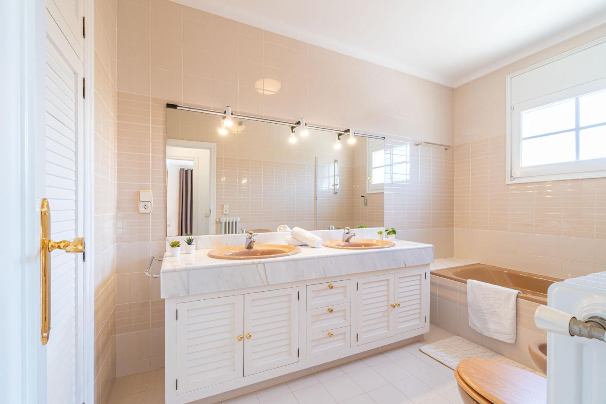 Harmony House Villa โรเซส ภายนอก รูปภาพ