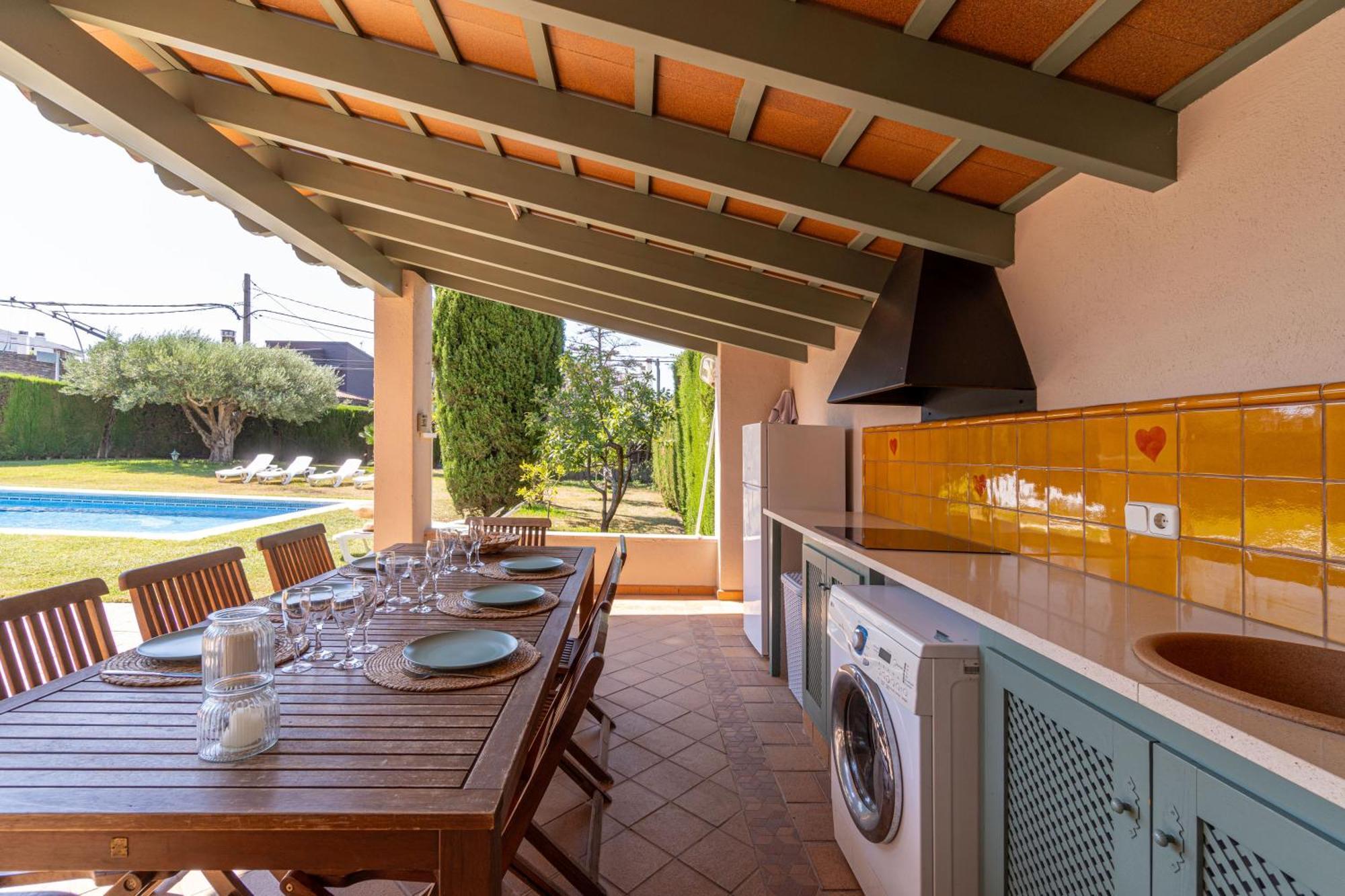 Harmony House Villa โรเซส ภายนอก รูปภาพ